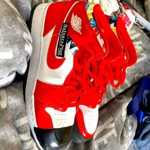 Nike shoes professionally made into curling shoes. Worn 1/2 a season.